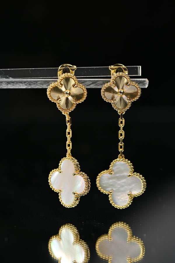 Aretes trebol colección white and gold doble flor