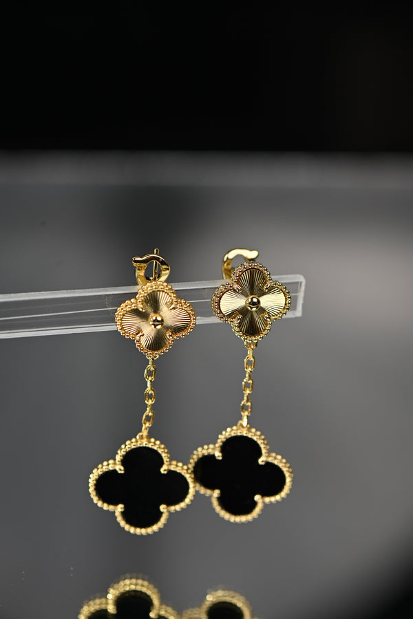 Aretes trebol negro con dorado doble flor