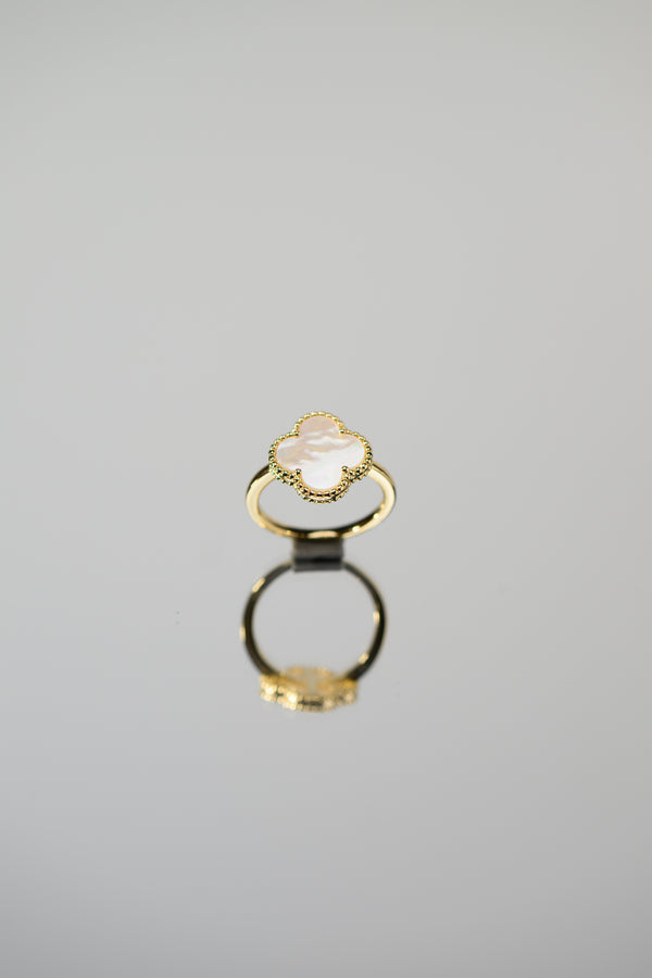 Anillo blanco perlado gold