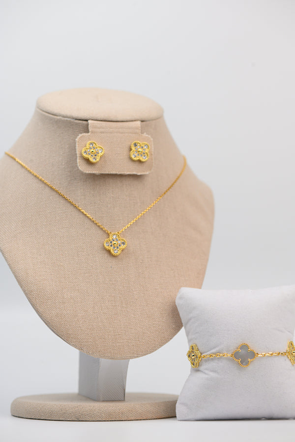 Set : Cadena simple shine + aretes + brazalete blanco con brillo